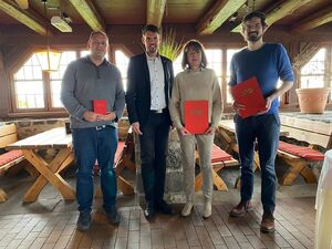 v. l. n. r.: Florian Thiele, Dr. Martin Herbold, Karin Wilhelm, Leopold Jahn